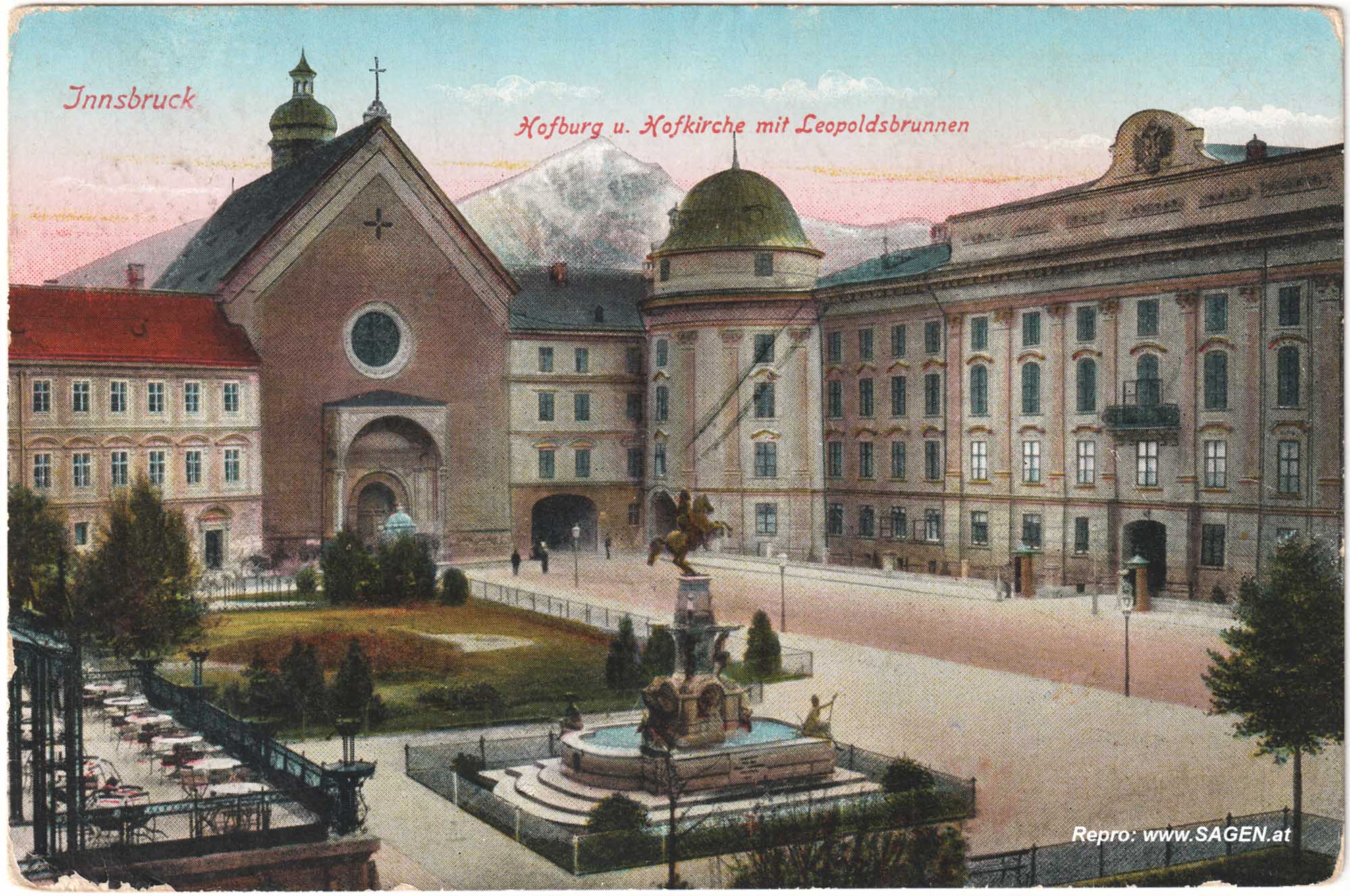 Innsbruck, Hofburg und Hofkirche mit Leopoldsbrunnen