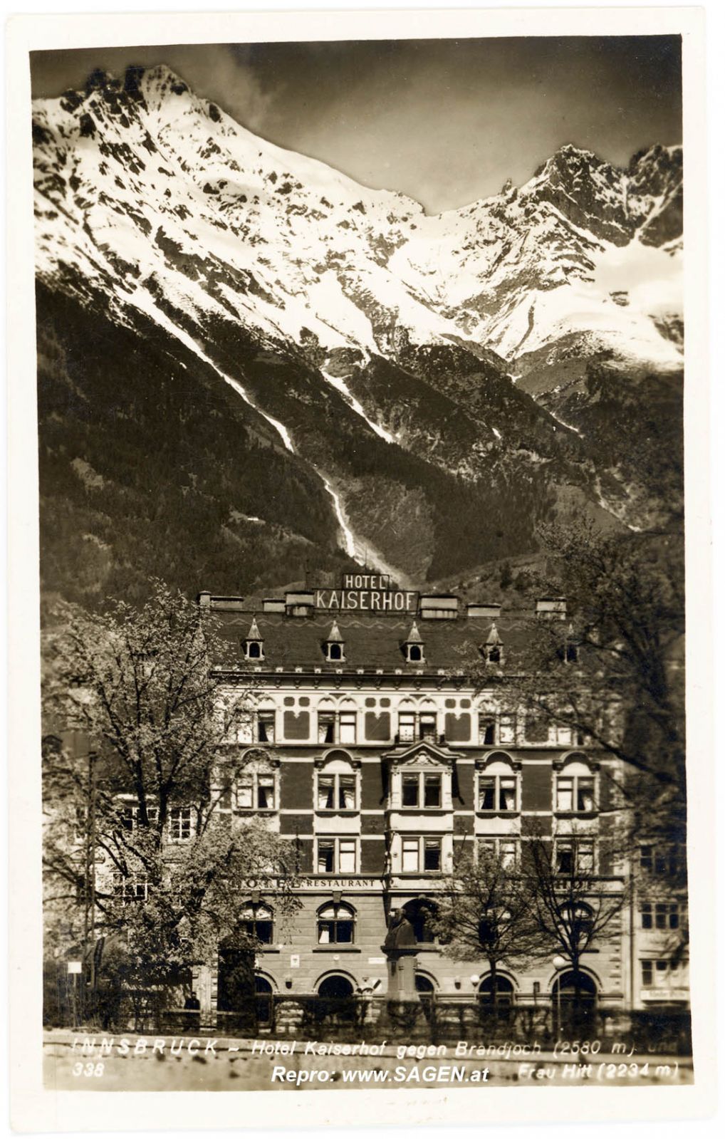 Innsbruck, Hotel Kaiserhof gegen Brandjoch