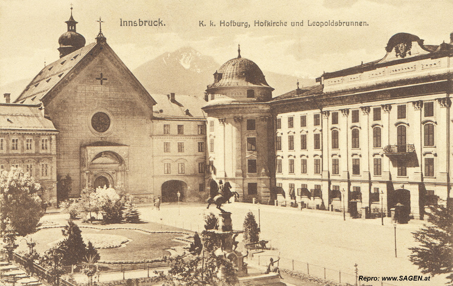 Innsbruck, K.k. Hofburg, Hofkirche und Leopoldsbrunnen