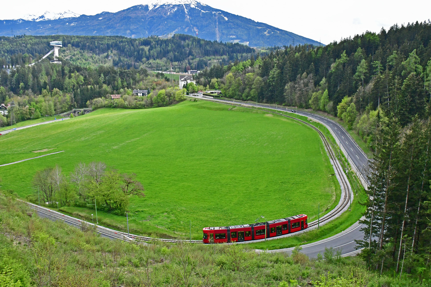 Innsbruck Sonnenburg, Triebwagen 352