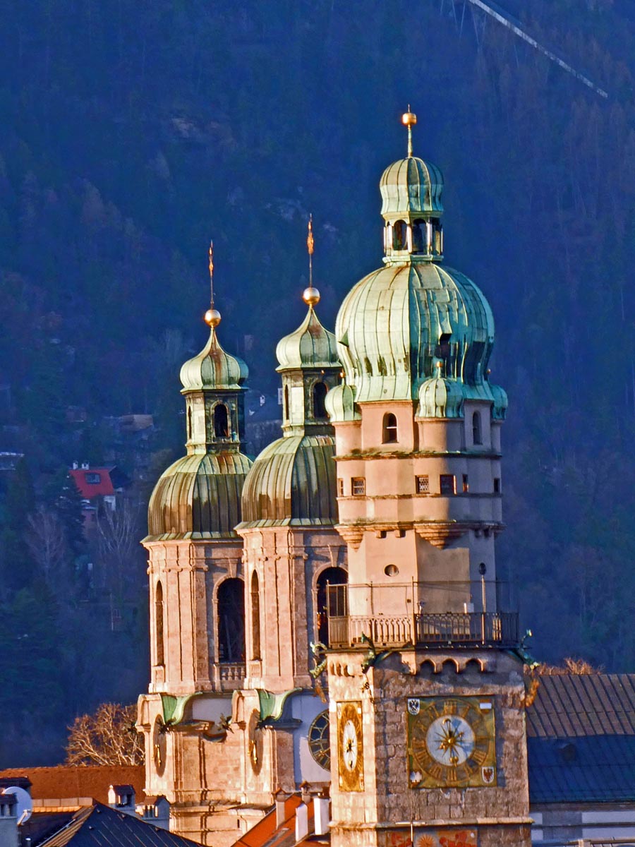 Innsbruck Stadtturm und Dom St. Jakob