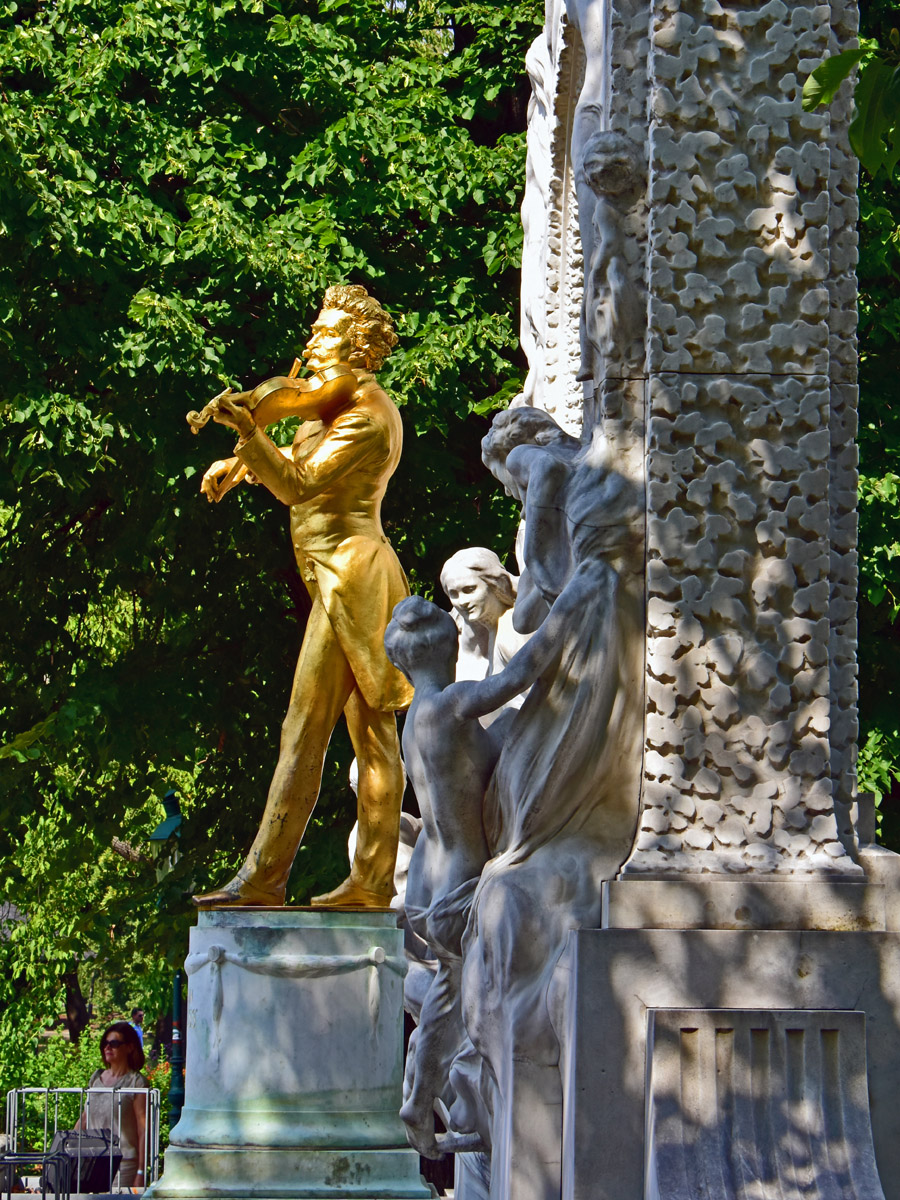 Johann-Strauß-Denkmal