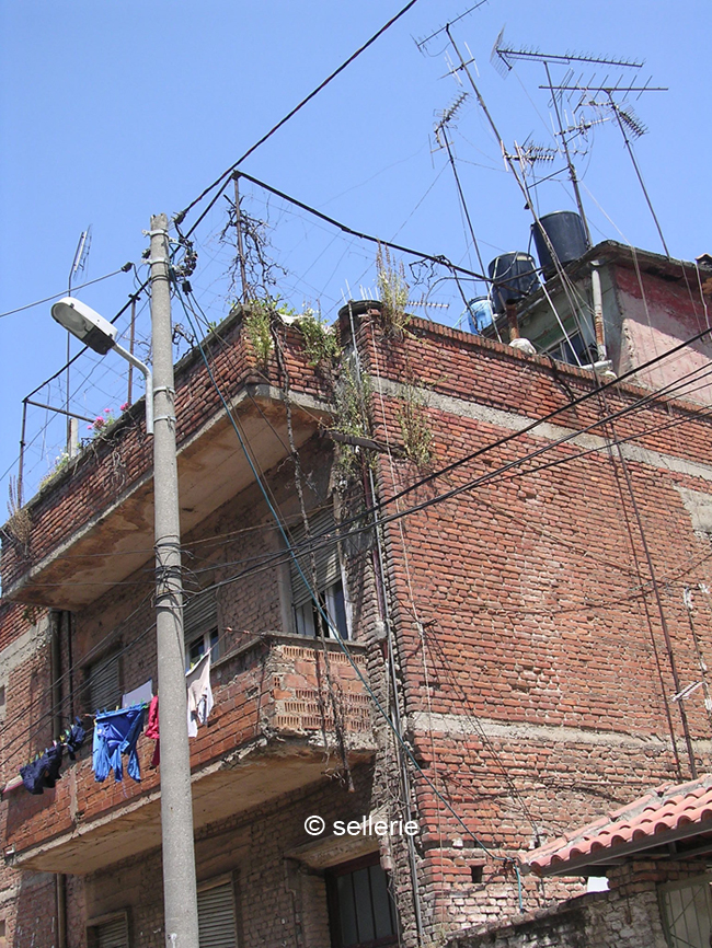 Kabelsalat in Tirana