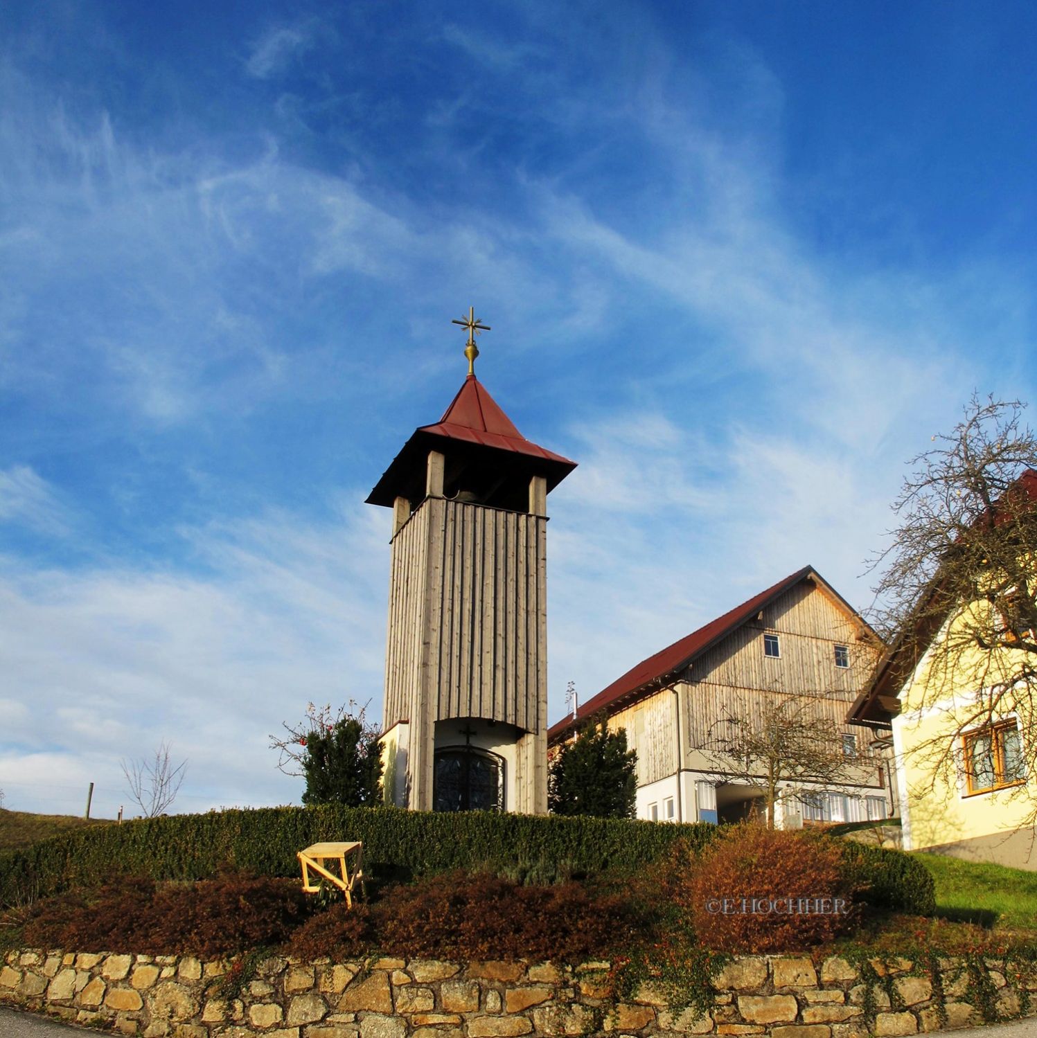 Kapellenbildstock mit Glockenturm