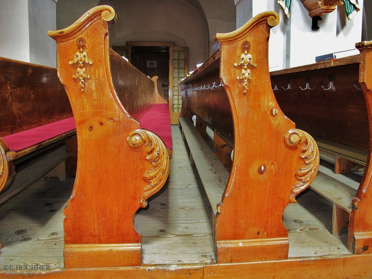 Kirchenbänke