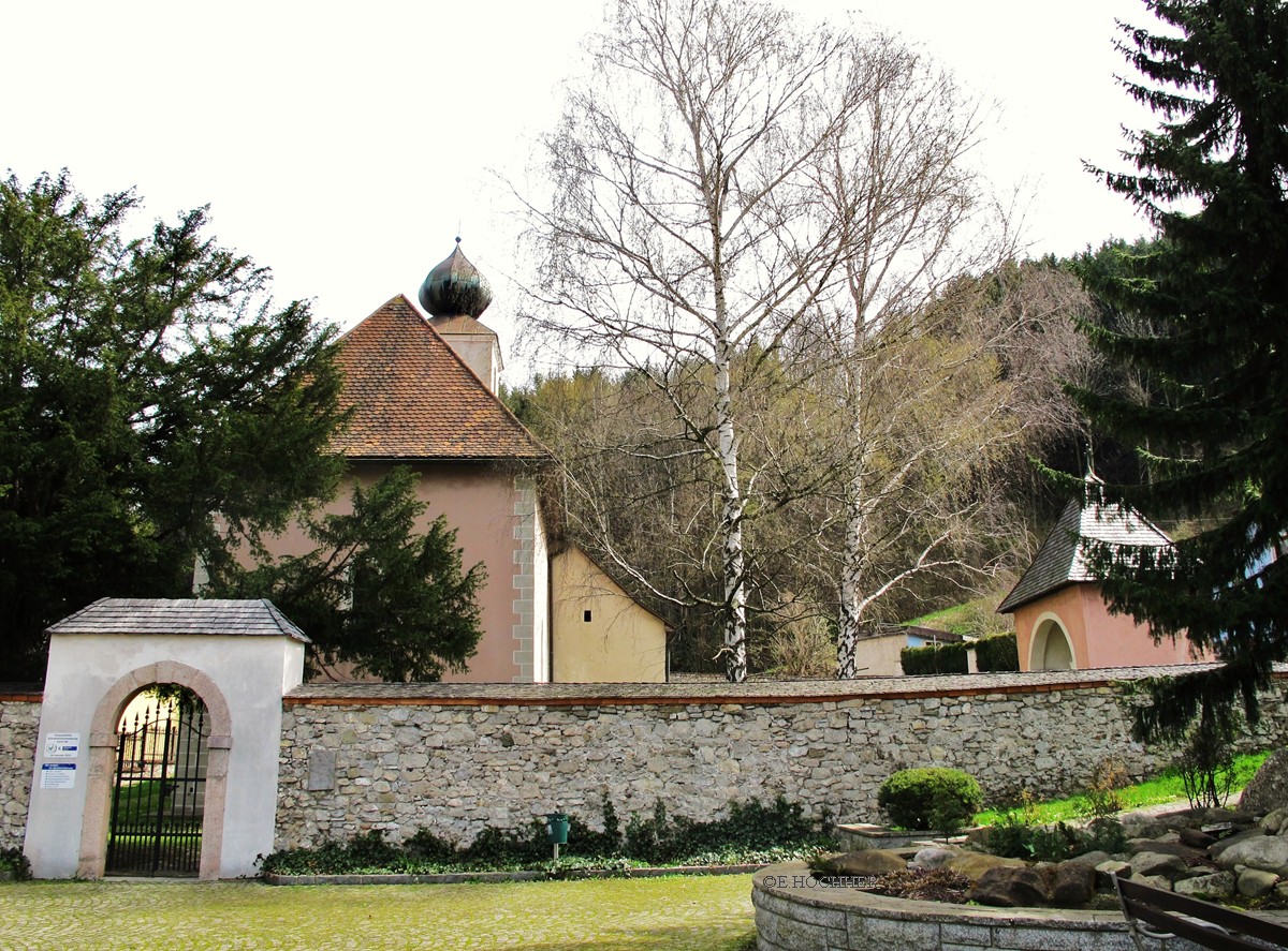 Kirchhofmauer