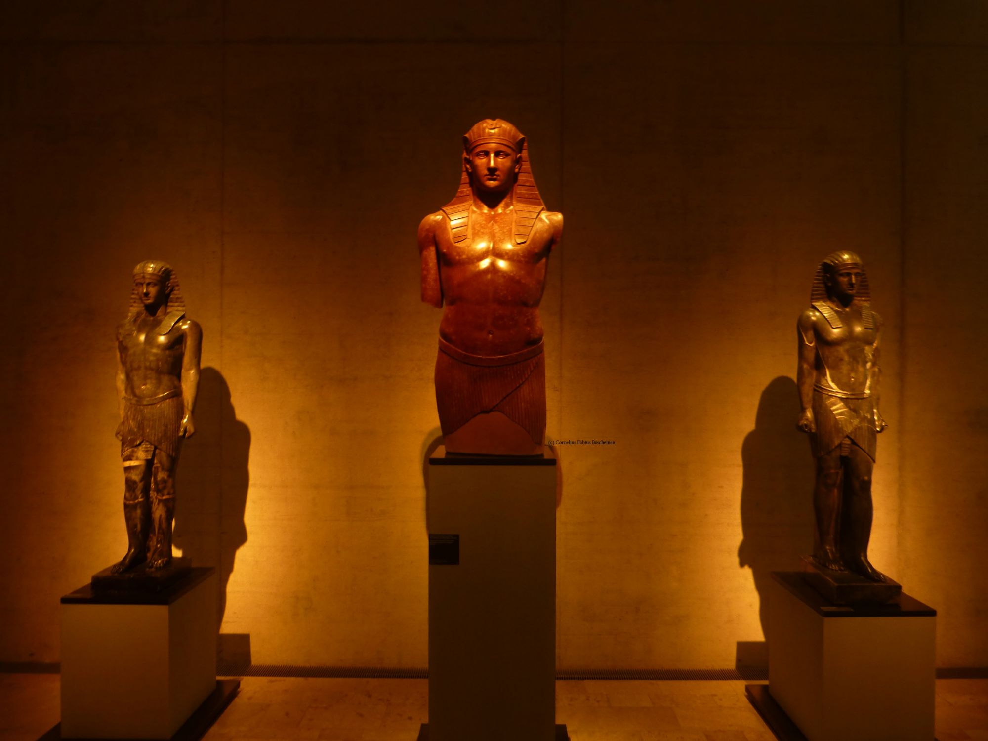 Kulturschatz aus dem ägyptischen Museum zu München. Antinoos Figurengruppe