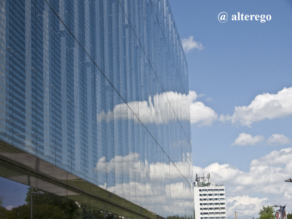 Lentos - Kunst in den Wolken