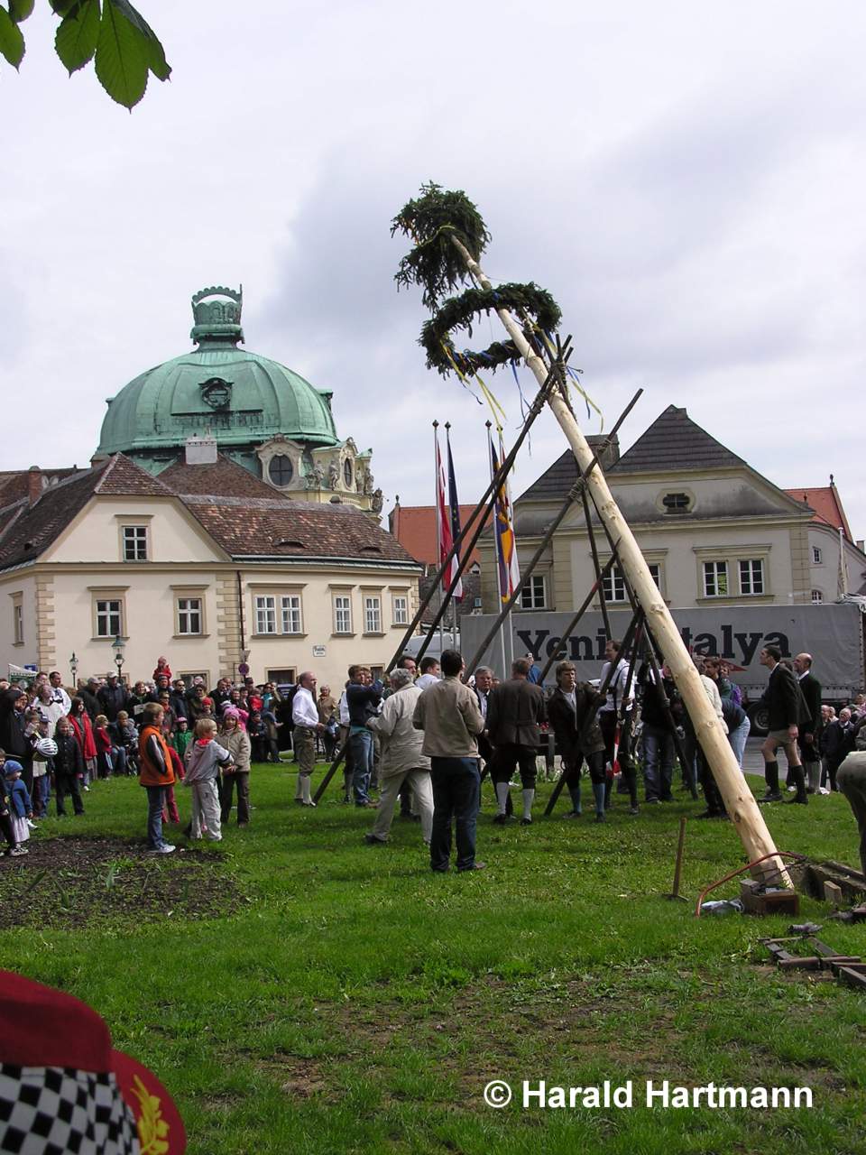 Maibaumsetzen