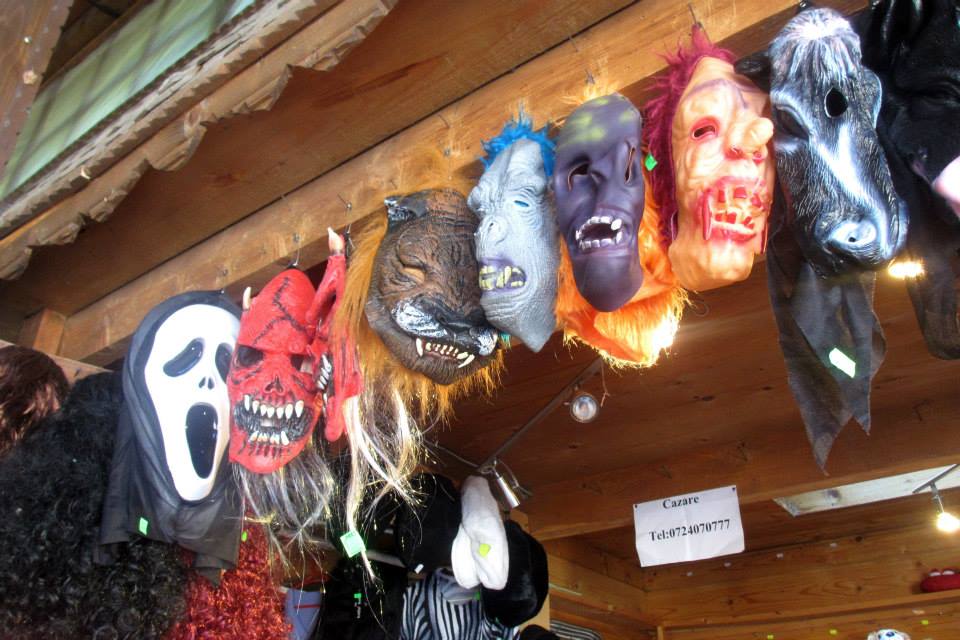 Masken, Touristenmarkt Bran