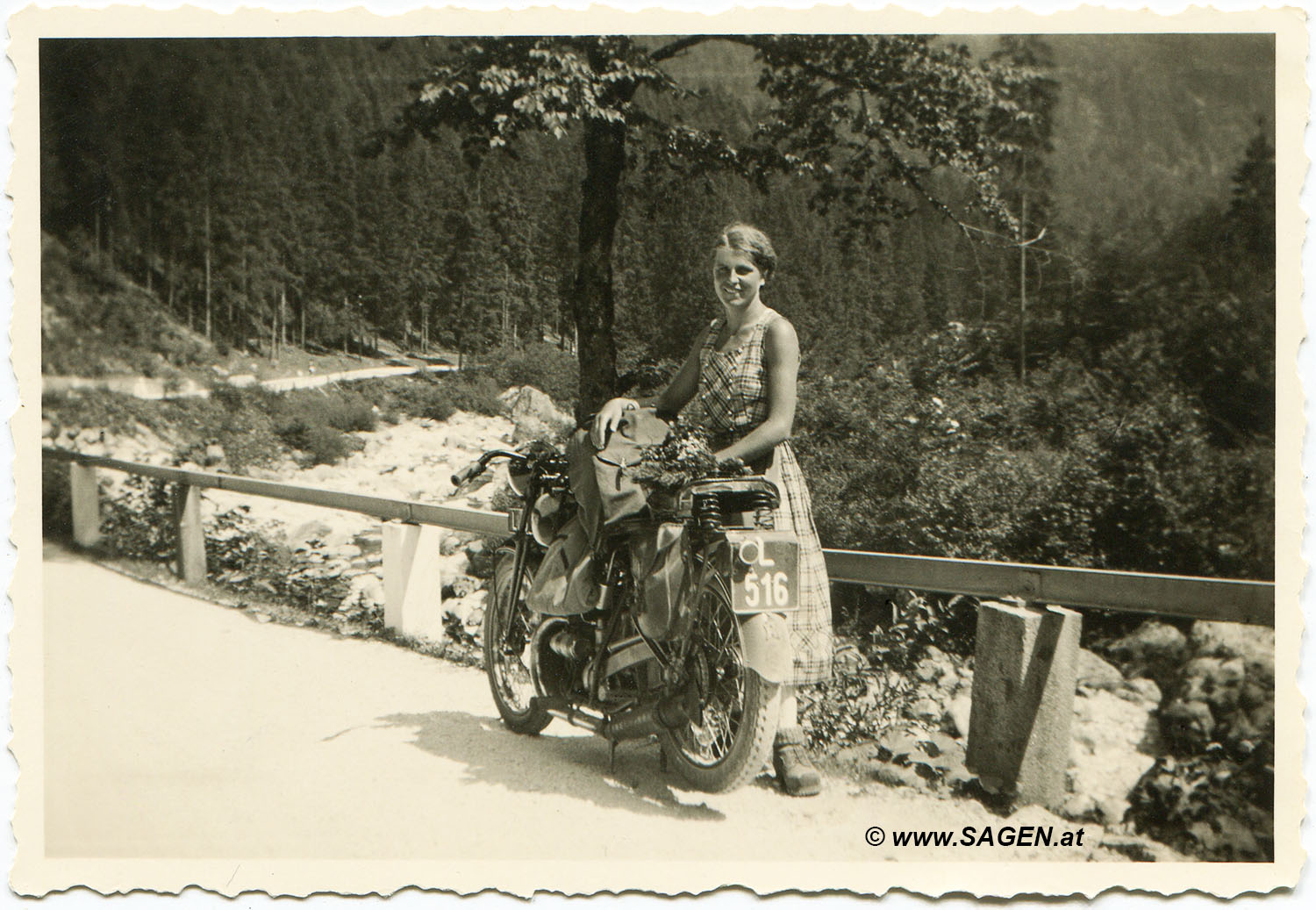 Mit dem Motorrad im Gosauzwang