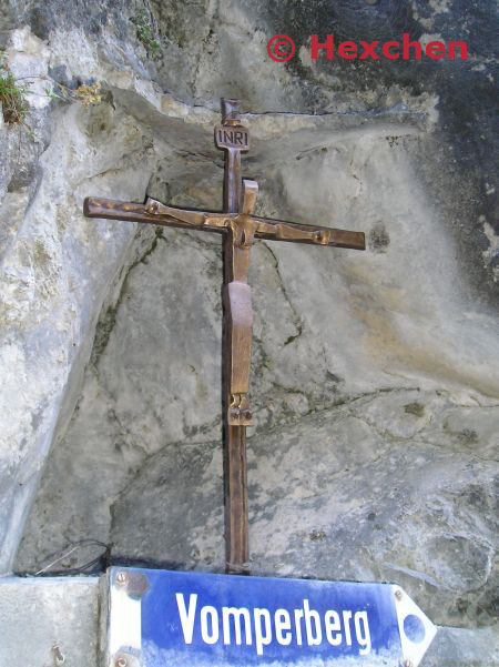 Modernes Wegkreuz, Vomperloch, Tirol