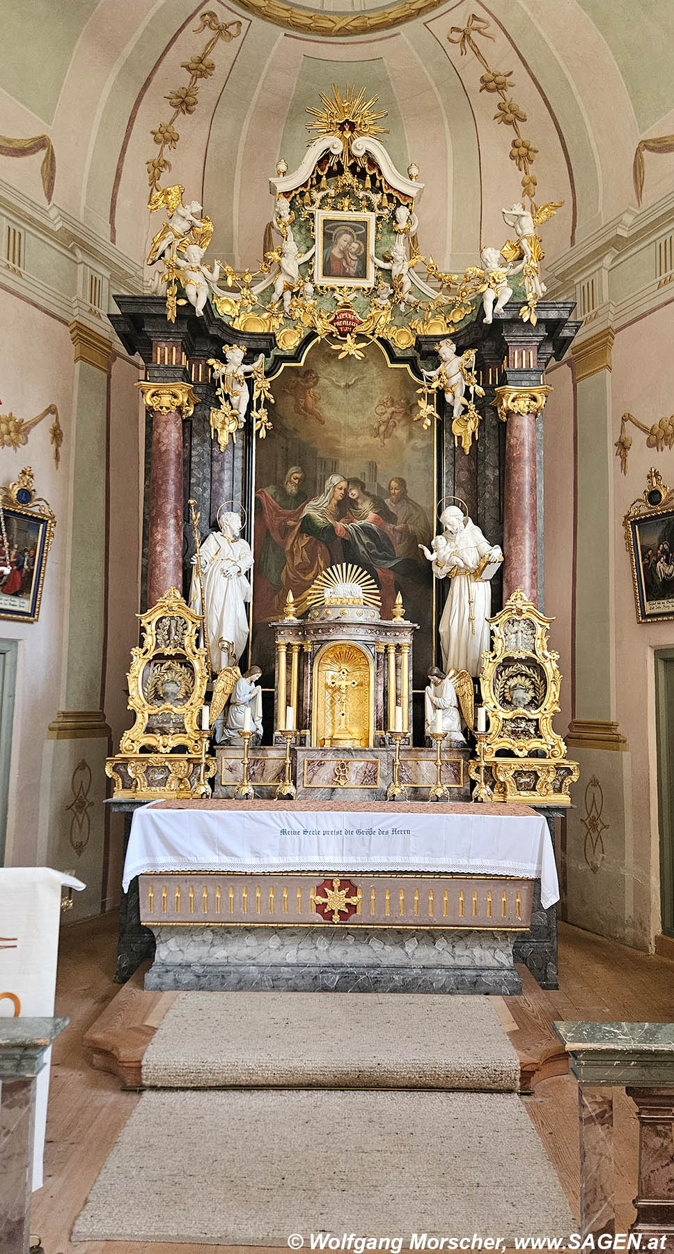 Haiming/Ochsengarten, Pfarr- und Wallfahrtskirche Mariä Heimsuchung in Wald, Altar