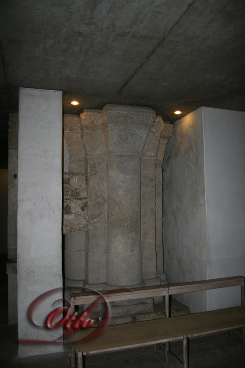 Pfeilerreste eines romanischen Vorgängerbaus unter dem Dom von Regensburg