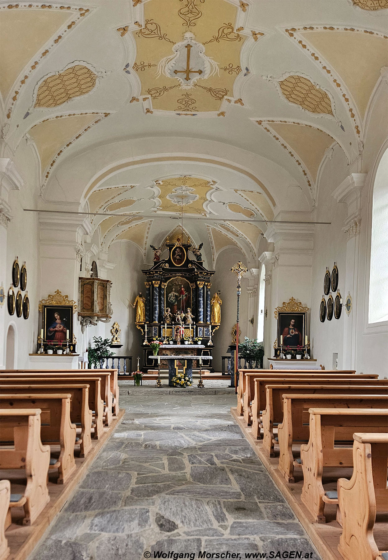 Pfons, Filialkirche hl. Margareta - Treppe