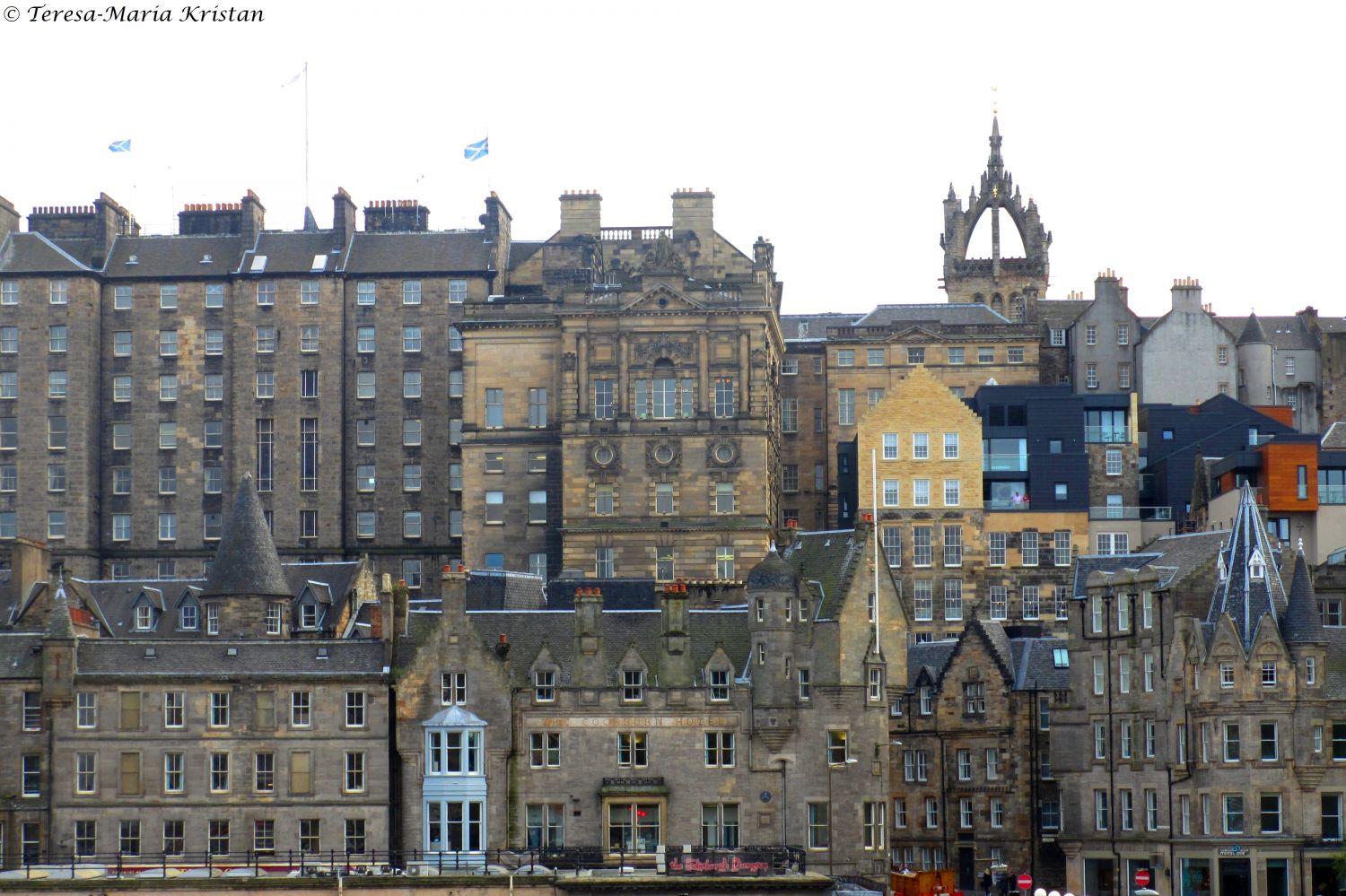 Princess Street- Blick auf die Altstadt von Edinburgh.