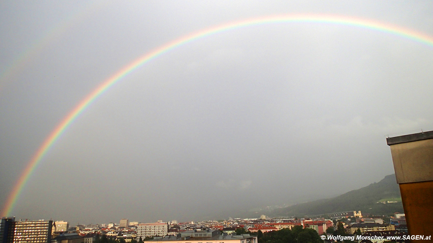 Regenbogen über Innsbruck