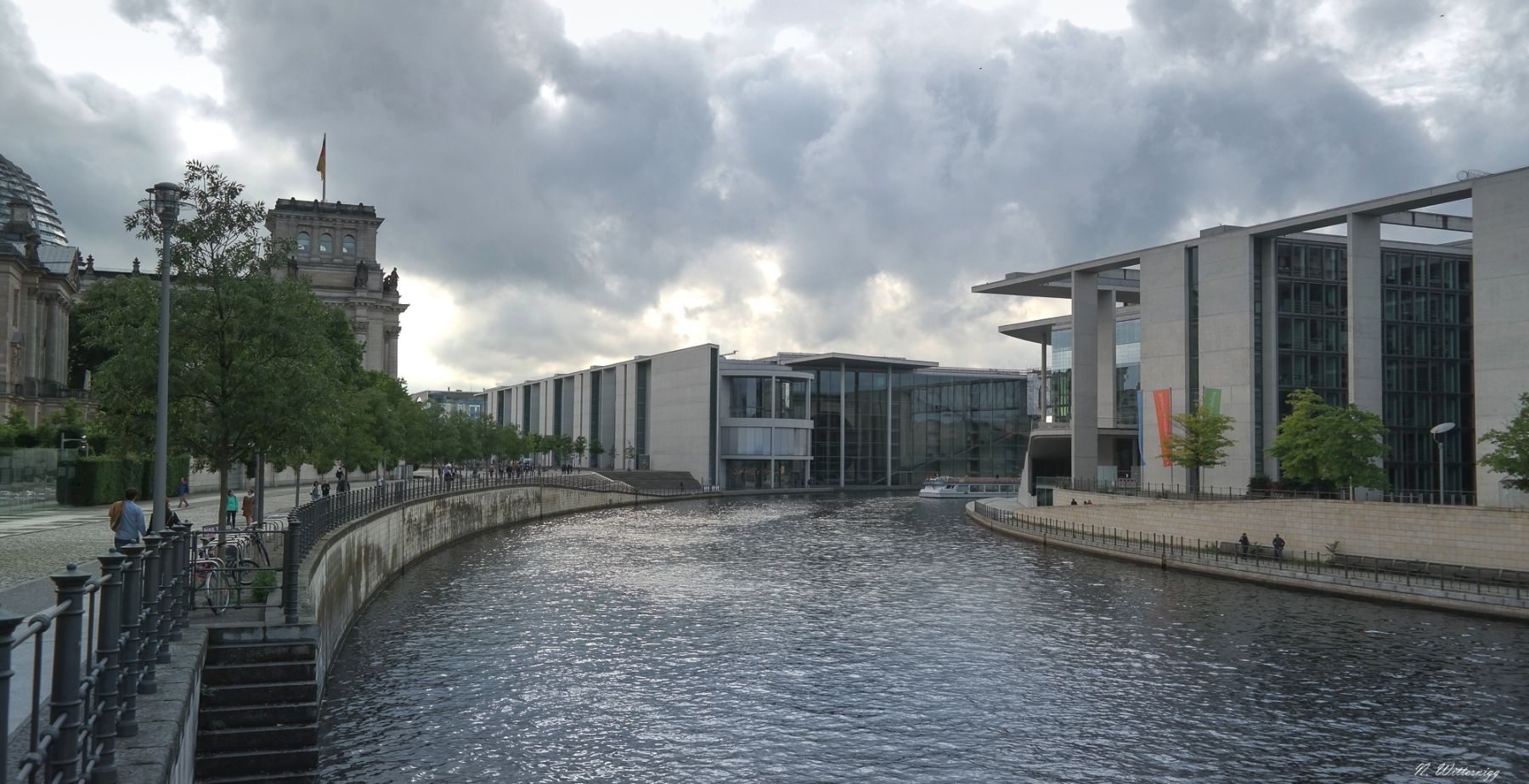 Regierungsviertel entlang der Spree