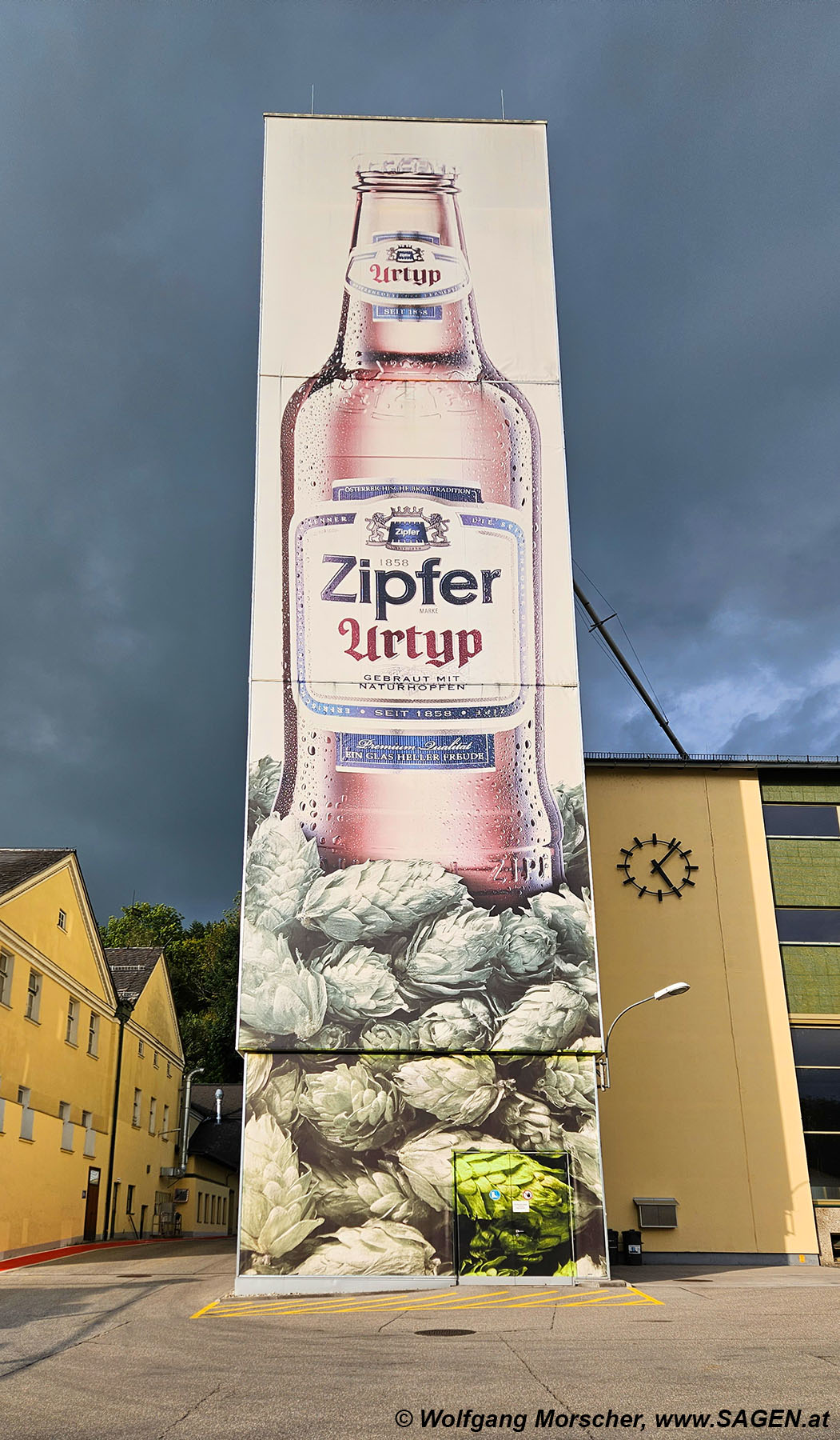 Riesenbierflasche Werbung