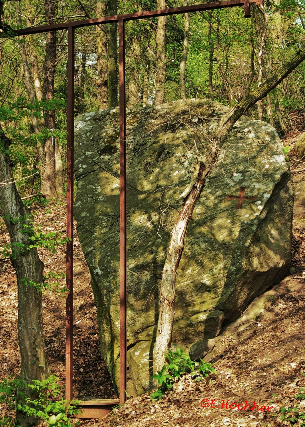 "Rotes Kreuz auf dem Stein"