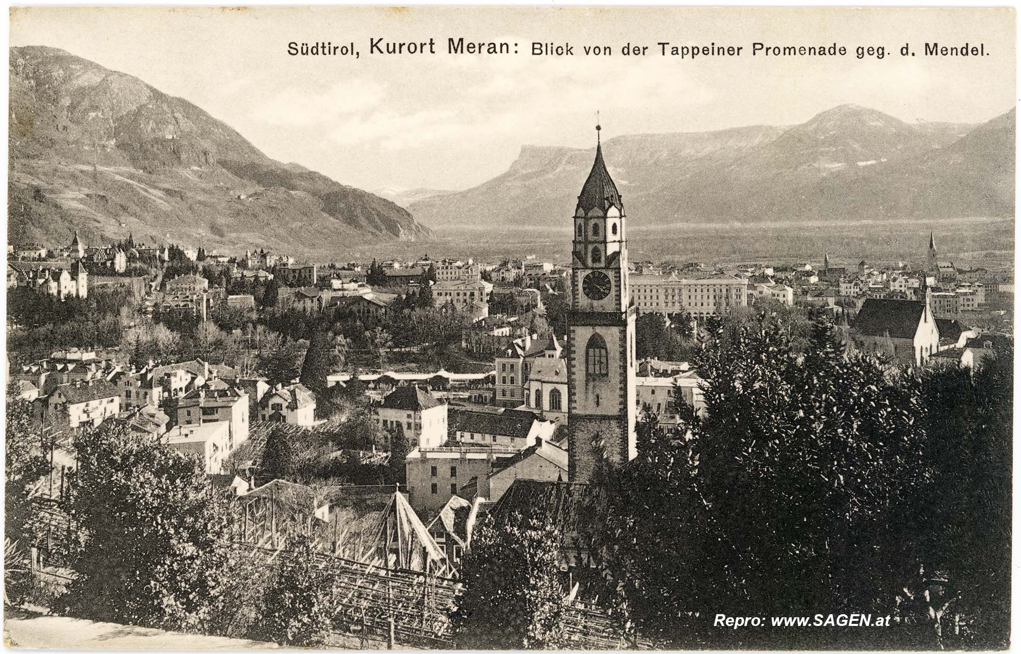 Südtirol, Kurort Meran: Blick von der Tappeiner Promenade gegen die Mendel