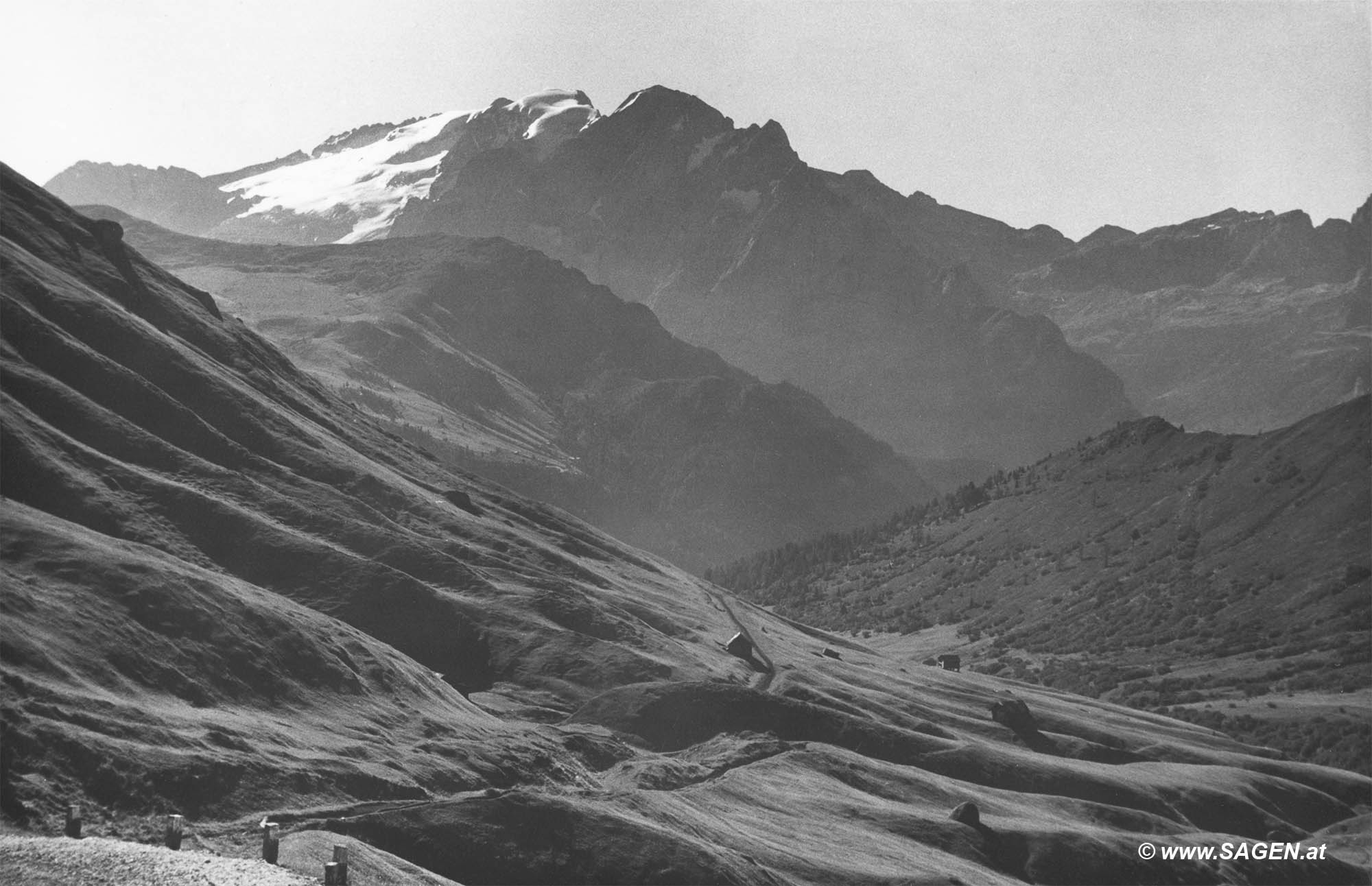 Südtiroler Bergwelt - Marmolada