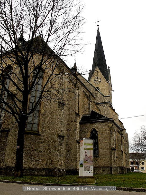 Sagenweg St. Valentin - Pylon Kirchenbau