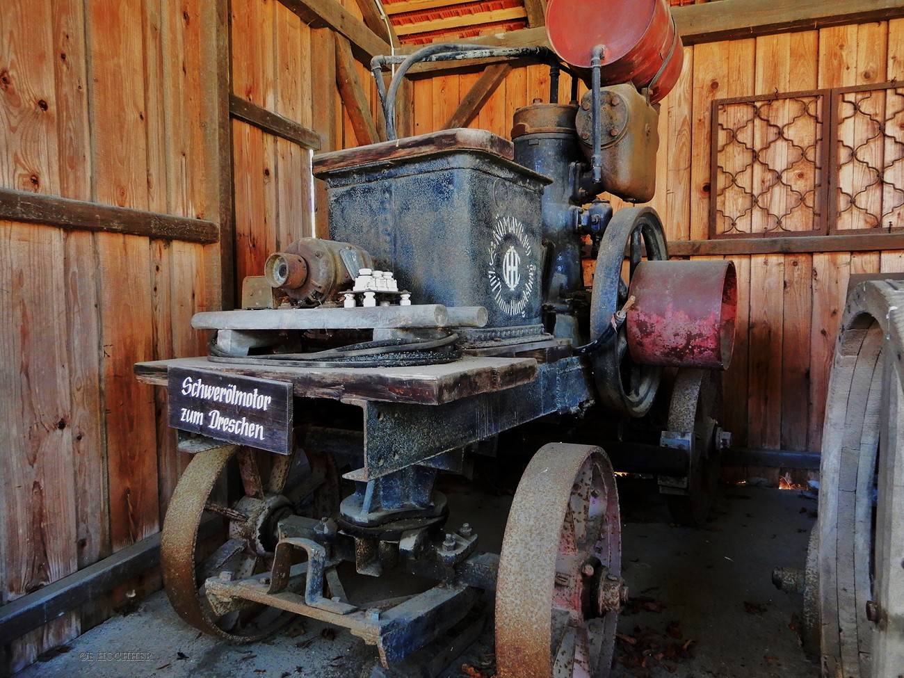 Schwerölmotor zum Dreschen