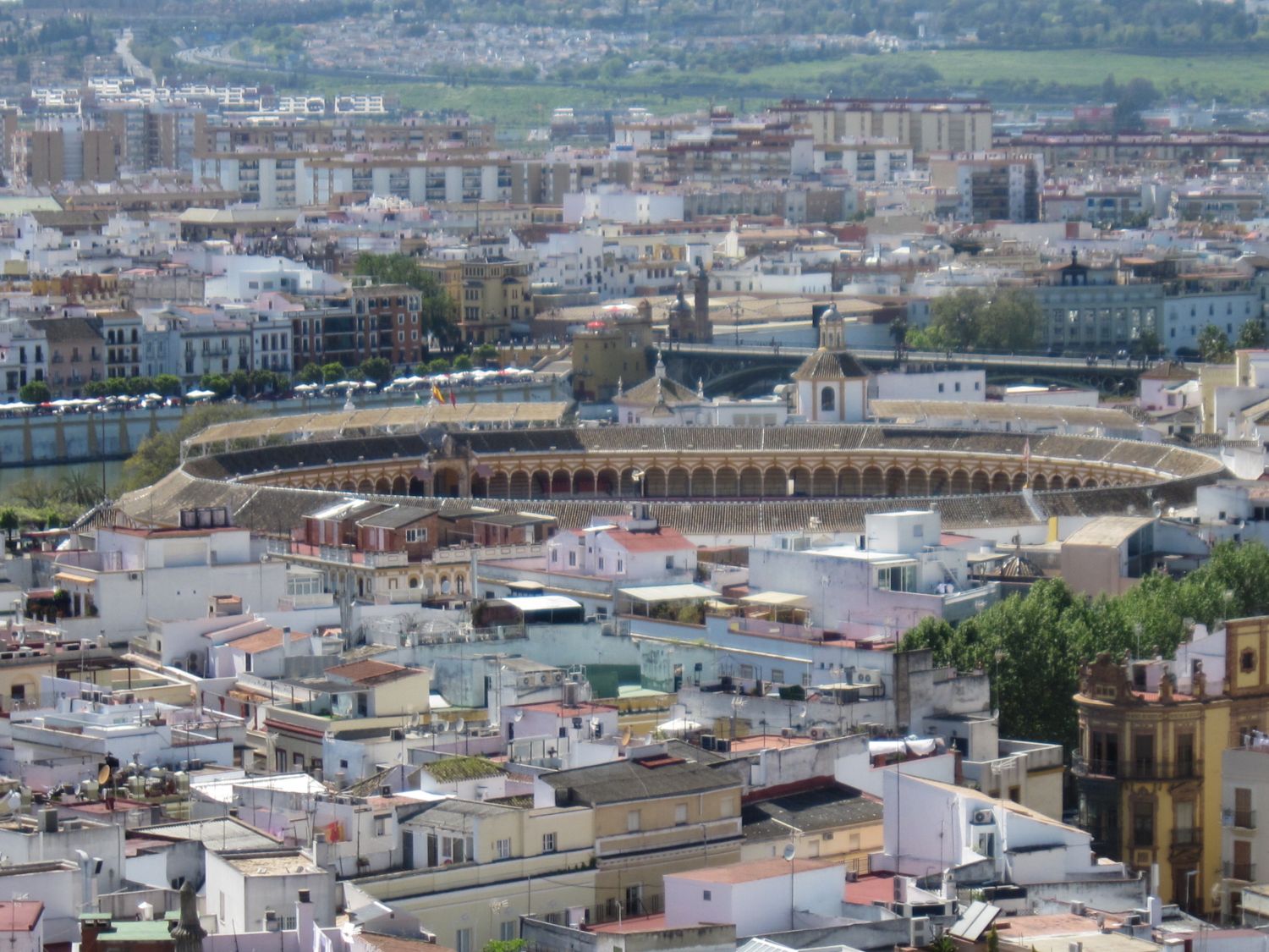 Sevilla - Blick von der Giralda zur Stierkampfarena