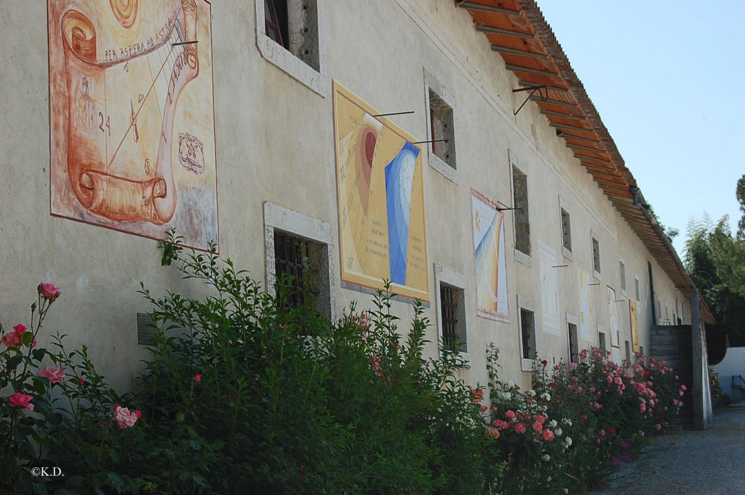 Sonnenuhrdorf Aiello del Friuli (Italien) - Sonnenuhrgarten