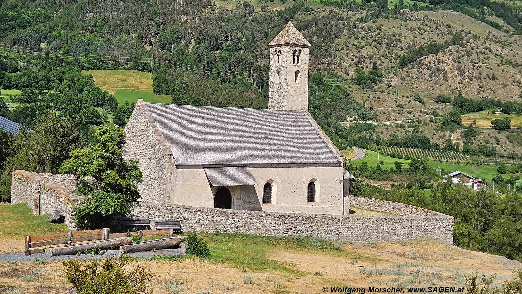 St. Veit am Bichl, Tartscher Bühel - Westansicht mit Eingang