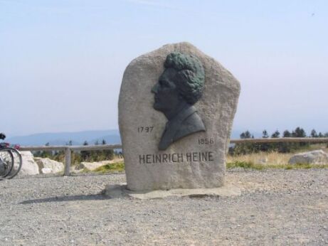 Stele H. Heine