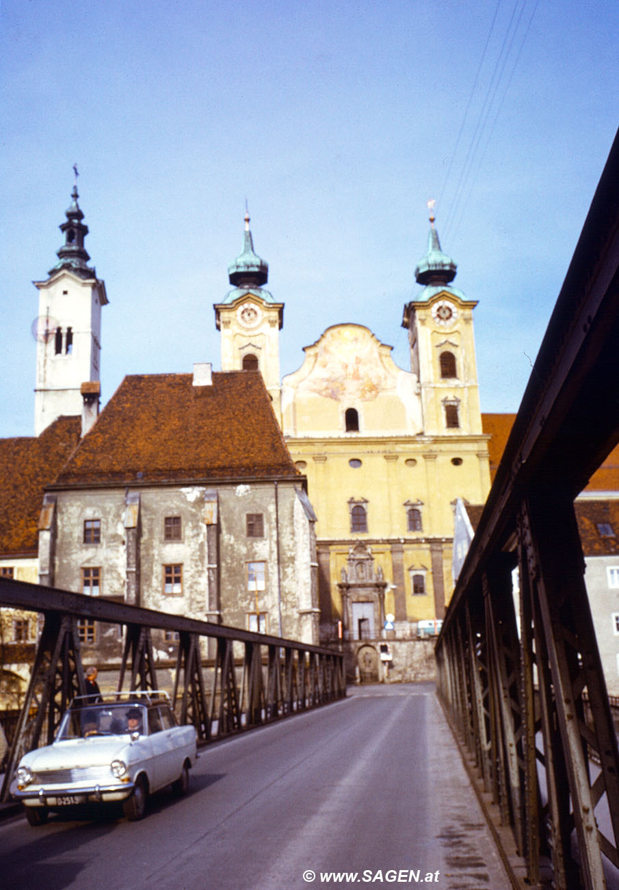 Steyr um 1970, Michaelerkirche und Bürgerspitalskirche