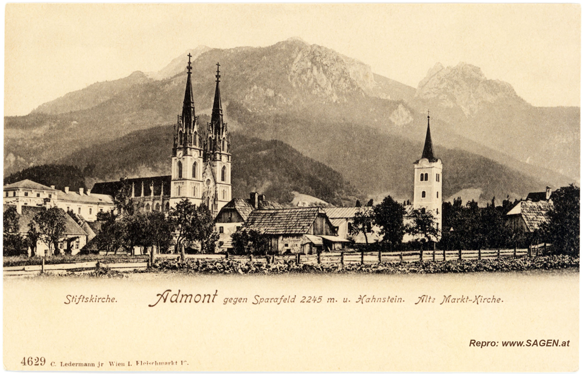 Stiftskirche Admont gegen Sparafeld und Hahnstein