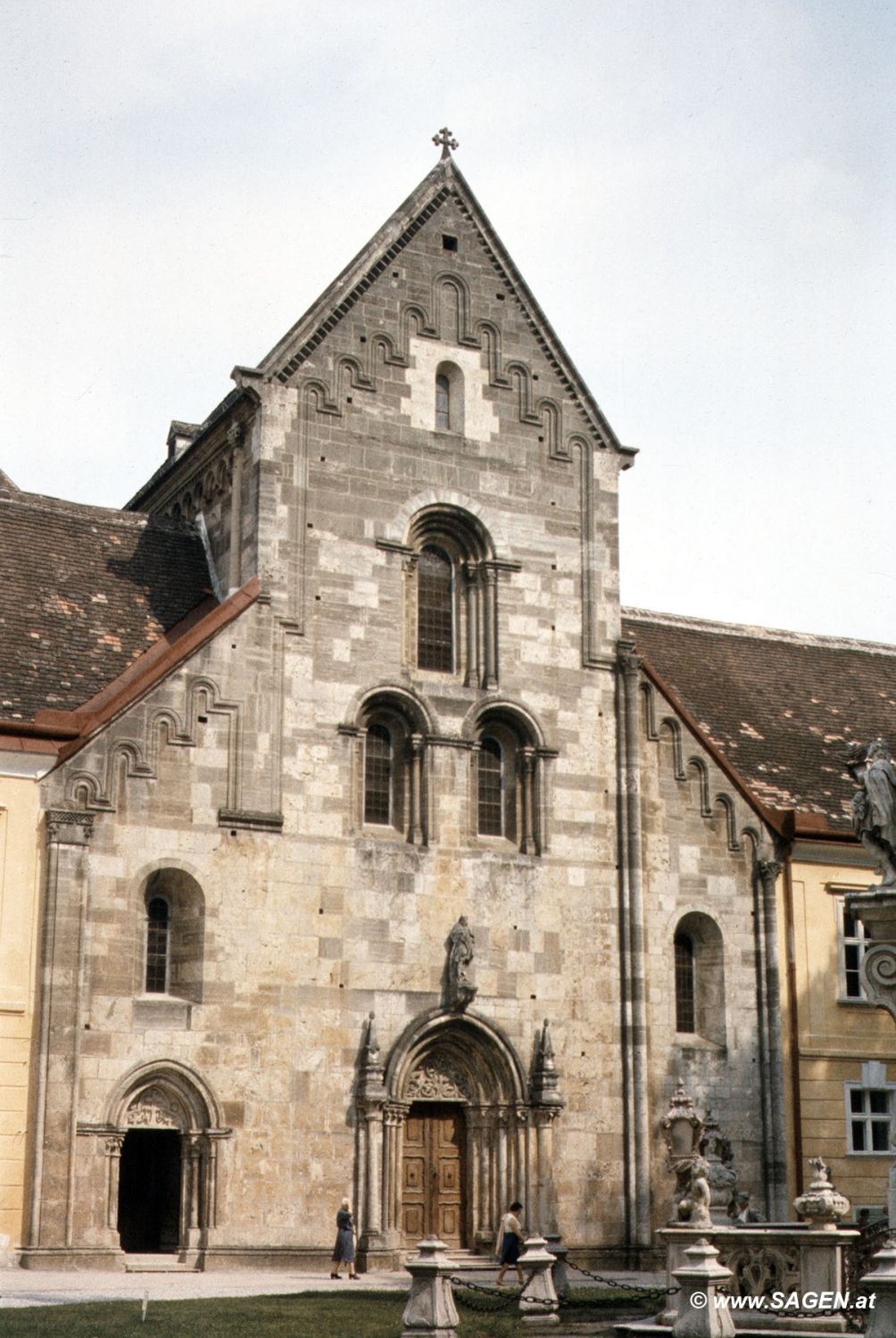 Stiftskirche Stift Heiligenkreuz um 1960