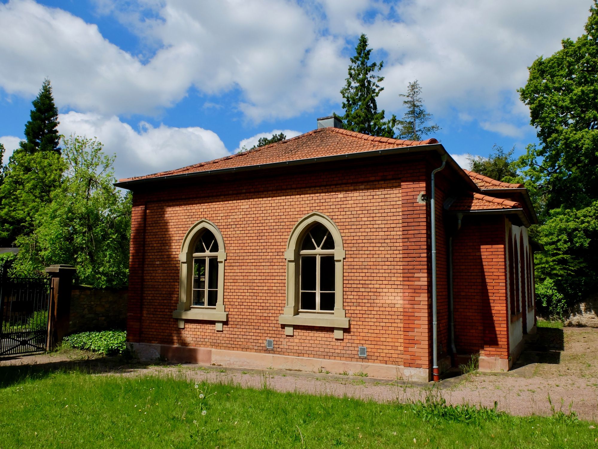 Taharahaus auf dem jüdischen Friedhof