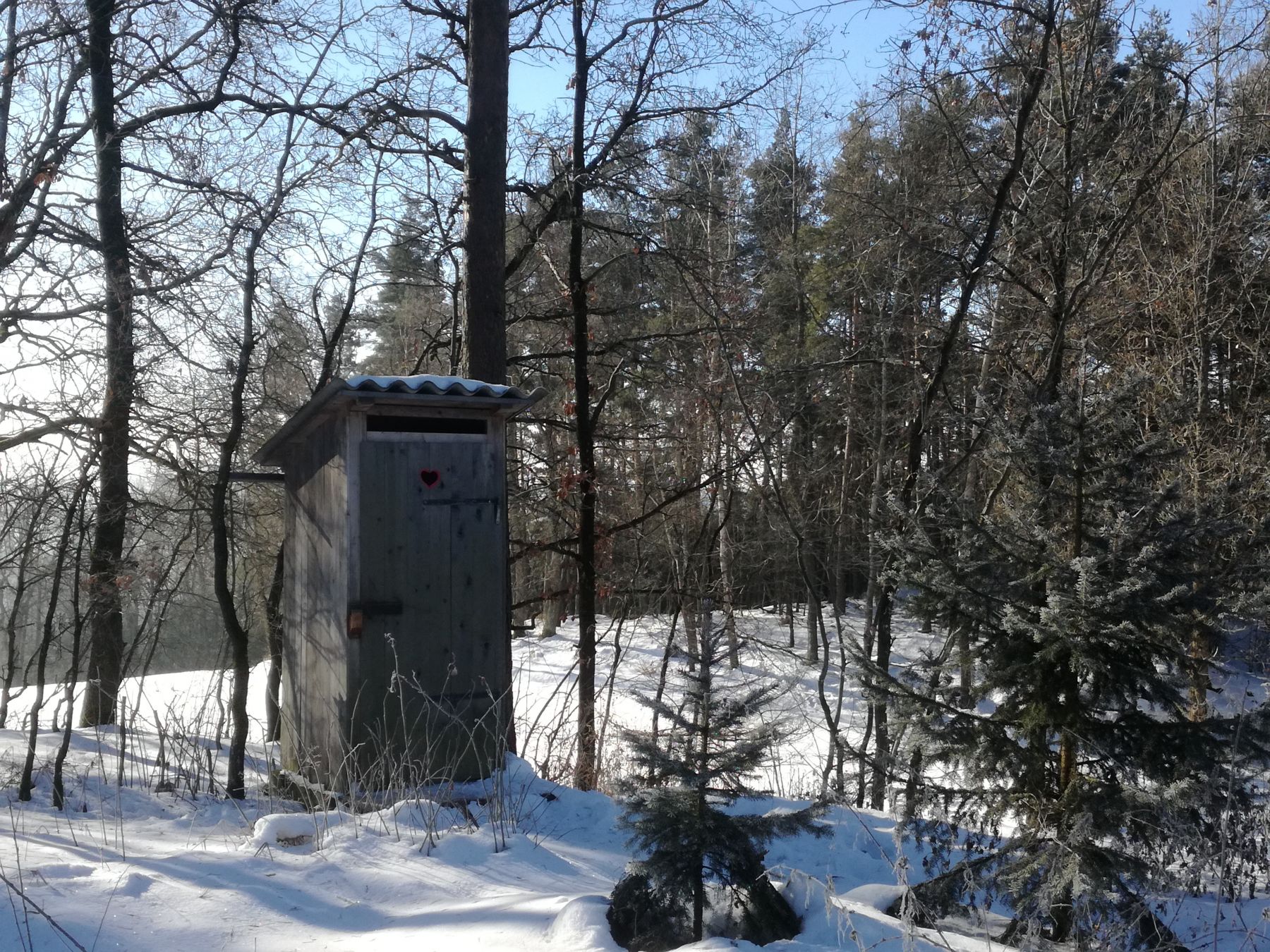 Toiletten an der Eisstockbahn