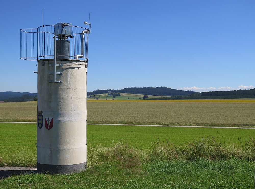Turm der vollautomatischen Feuerkugelkamera in Öd bei Martinsberg NÖ