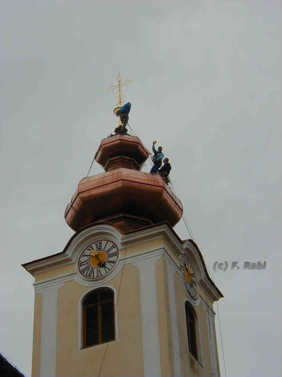Turmkreuz aufsetzen