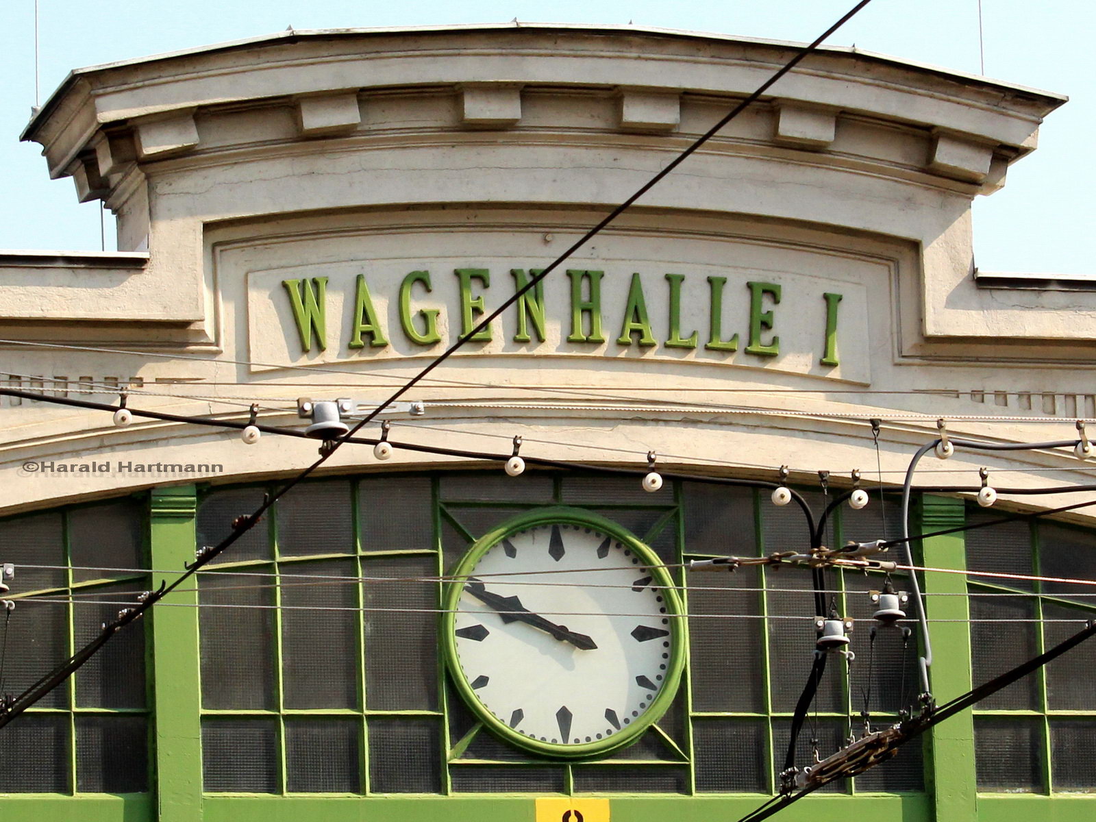 Uhr in der Remise Wexstraße