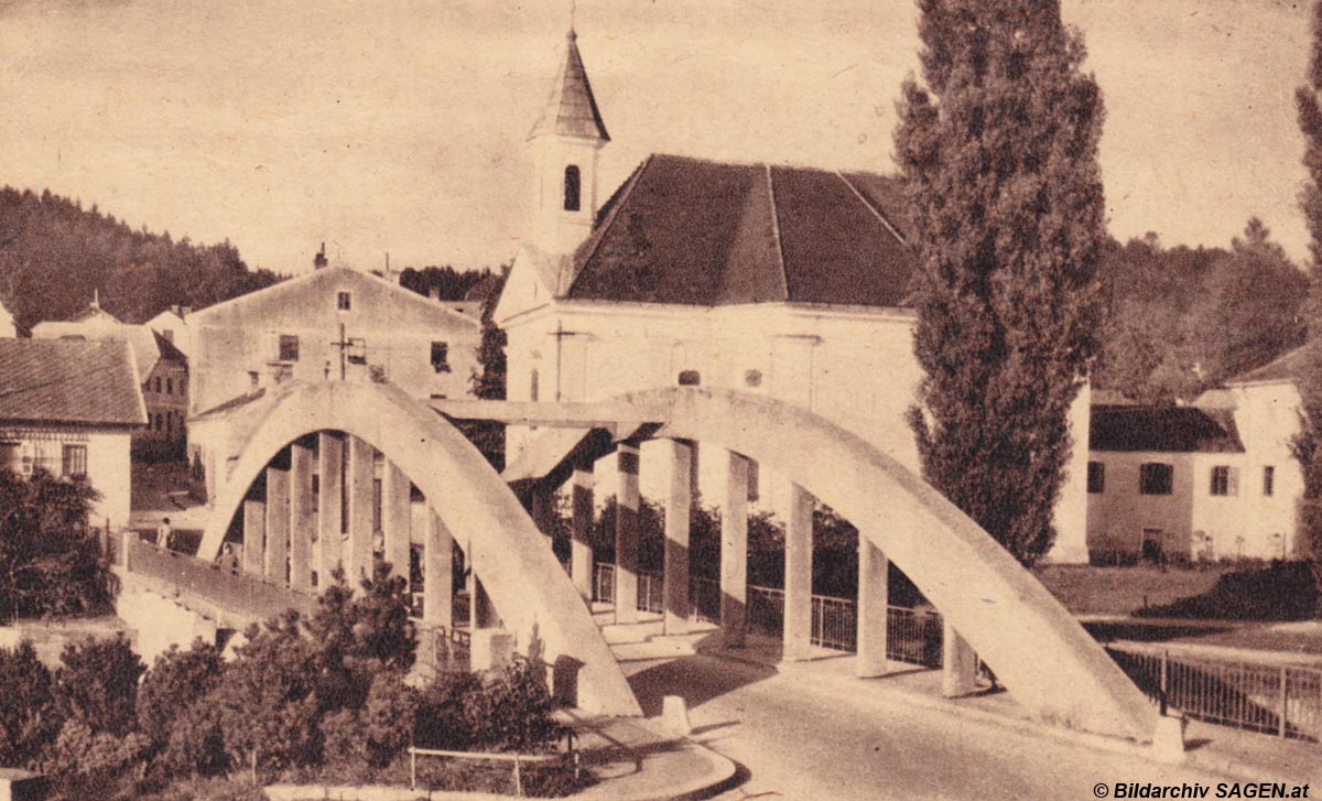 Vöcklabruck, Brücke mit Dörflkirche 1940er