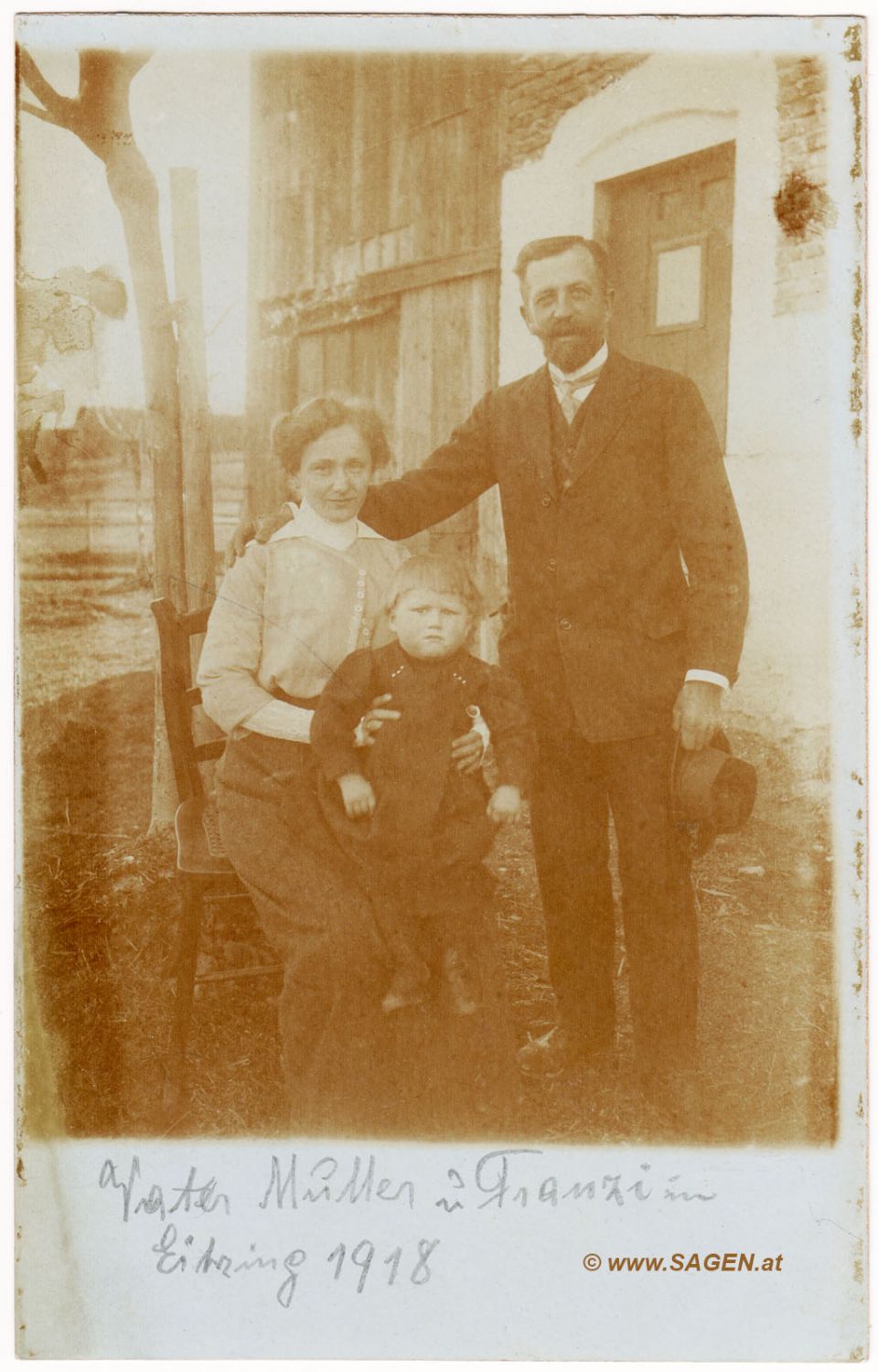 Vater Mutter und Franzi in Eitzing 1918