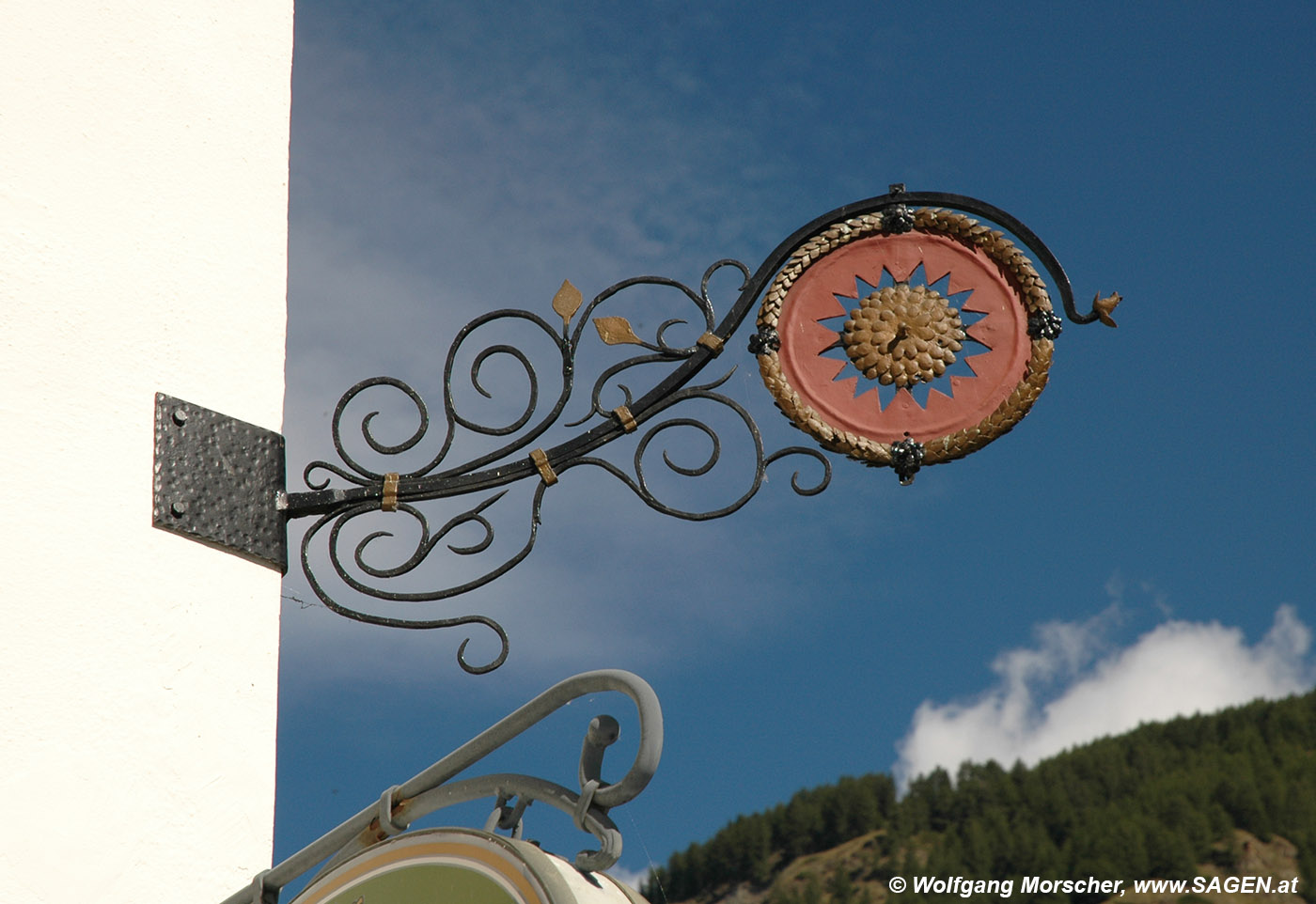 Wirtshausausleger Karthaus Goldene Rose