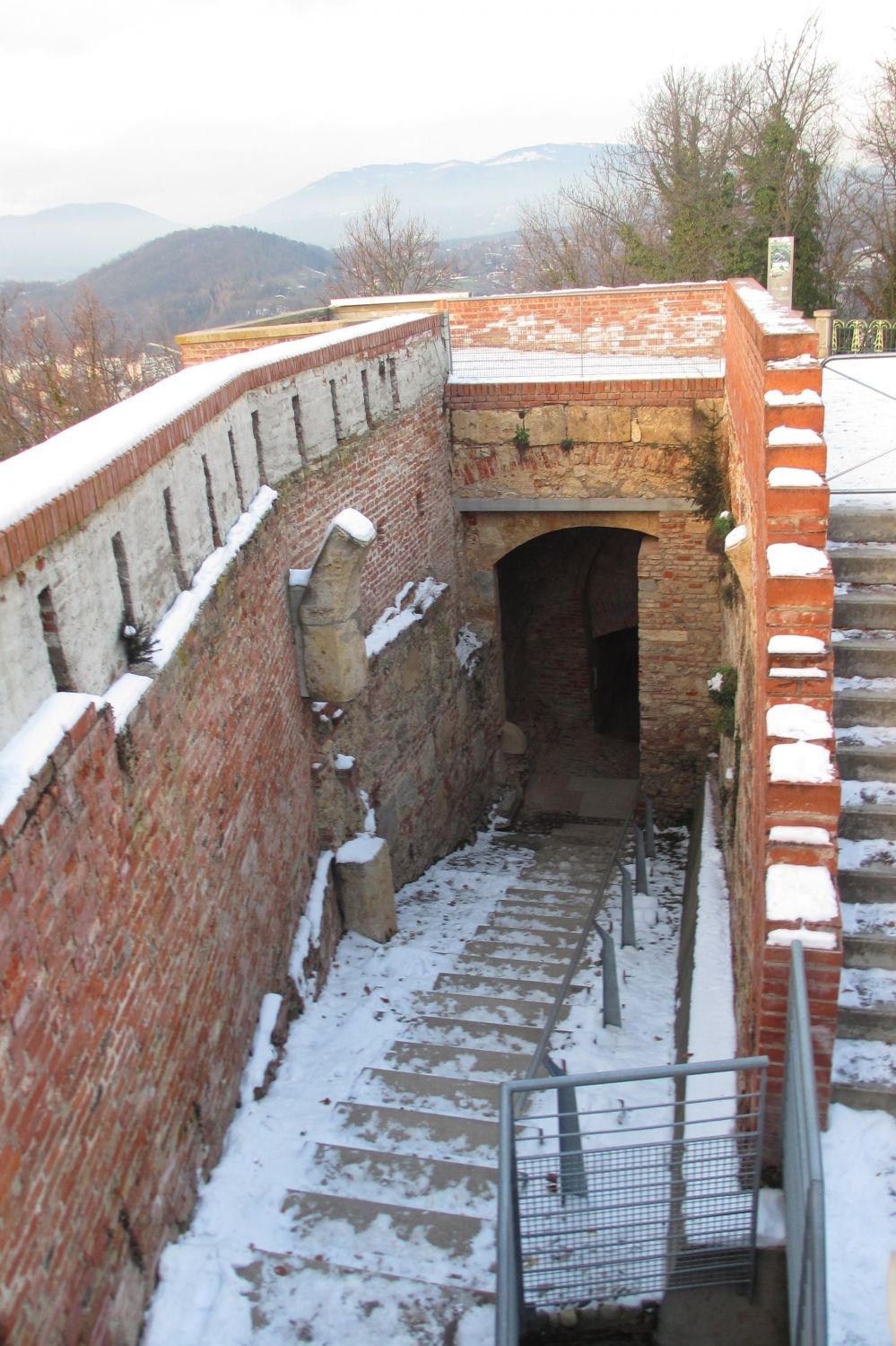 Zugang gotisches Burgtor, Grazer Schloßberg